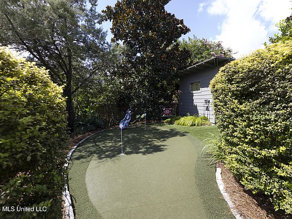 5th image of 161 Victoria Pl