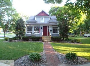601 W McConnell St, Saint Johns, MI