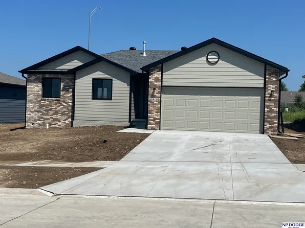 6410 N 13th Ct, Lincoln, NE 68521