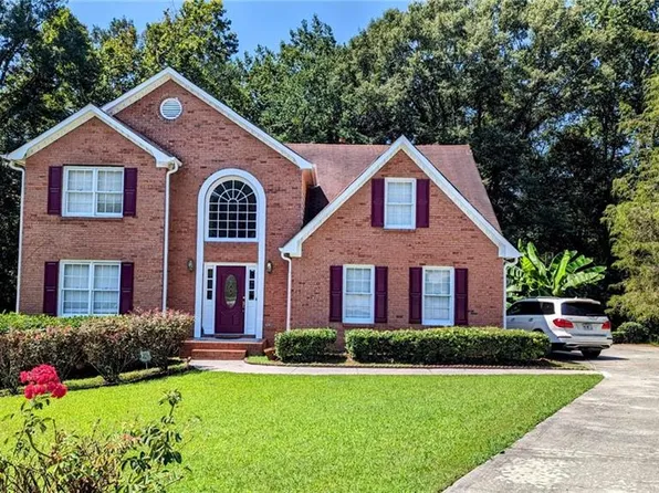 1810 Rockside Ln, Snellville, GA 30078