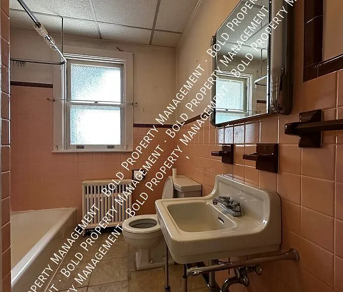 314 Maple St #2 — Photo 4