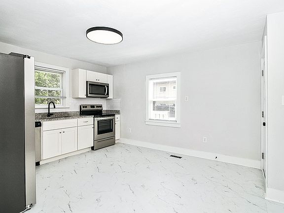 5th image of 425 26th St #3