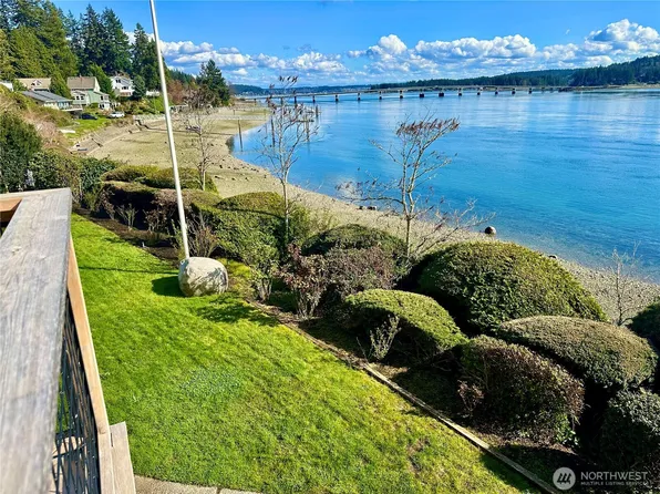 8806 Warren Drive NW, Gig Harbor, WA 98335
