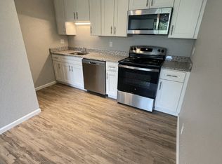 310 15th Ave W UNIT 302, Eveleth, MN 55734