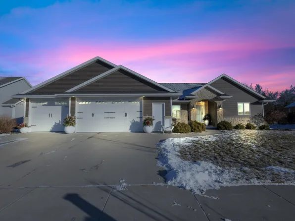 5400 N Amethyst Dr, Appleton, WI 54913