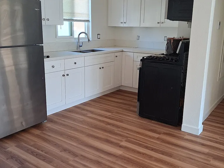 244 E Providencia Ave #244 — Photo 2