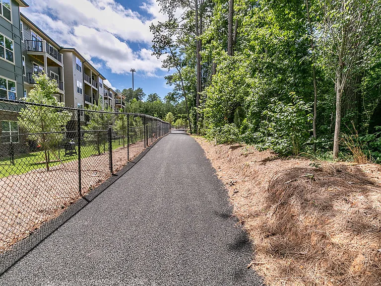 Sugarloaf Walk Apartments — Photo 28