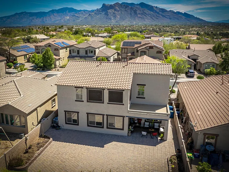 8479 N Gaetano Loop — Photo 4