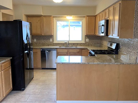 4th image of 3606 Belvoir Dr