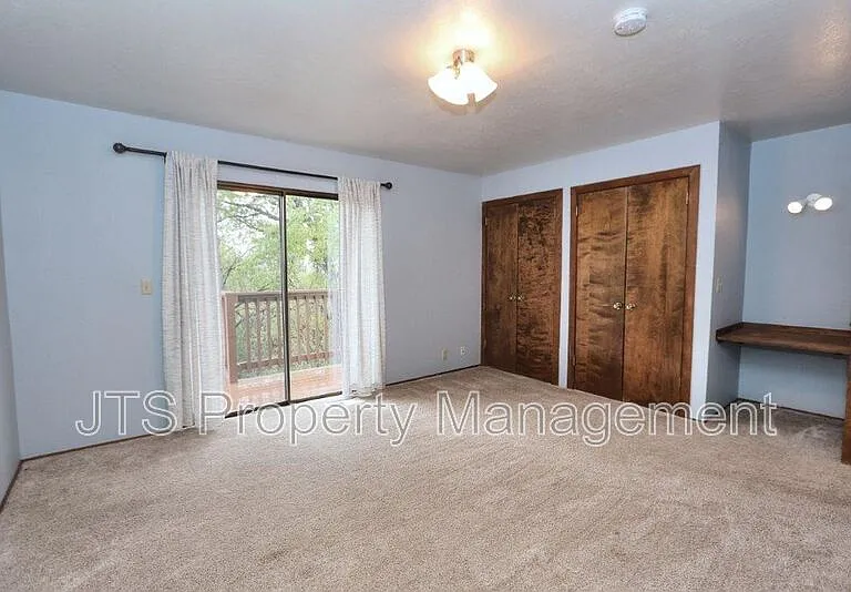 2812 Centennial Ct — Photo 38