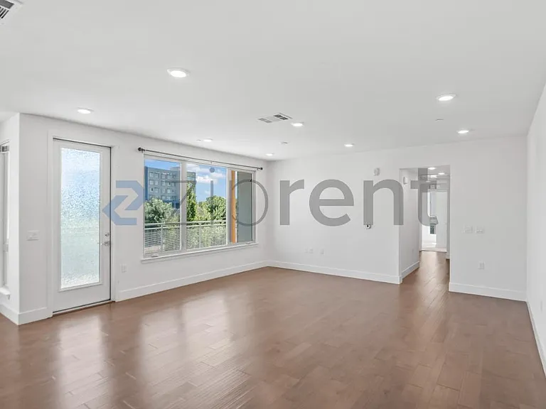 310 Riesling Ave #20 — Photo 5