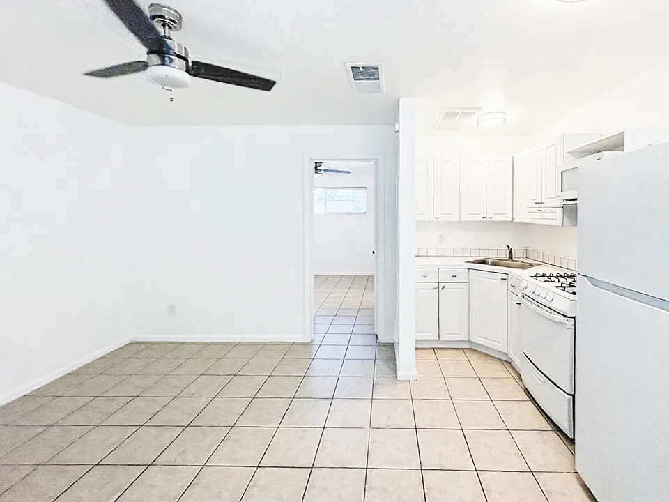 3636 E Verde Ln #U4