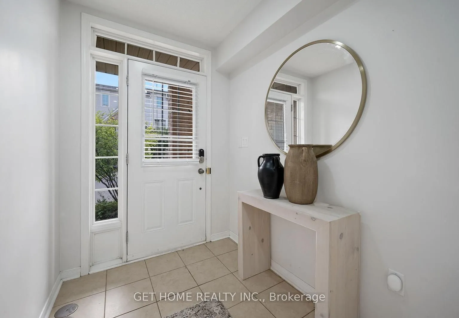 4 bed, $3,000 — Photo 2