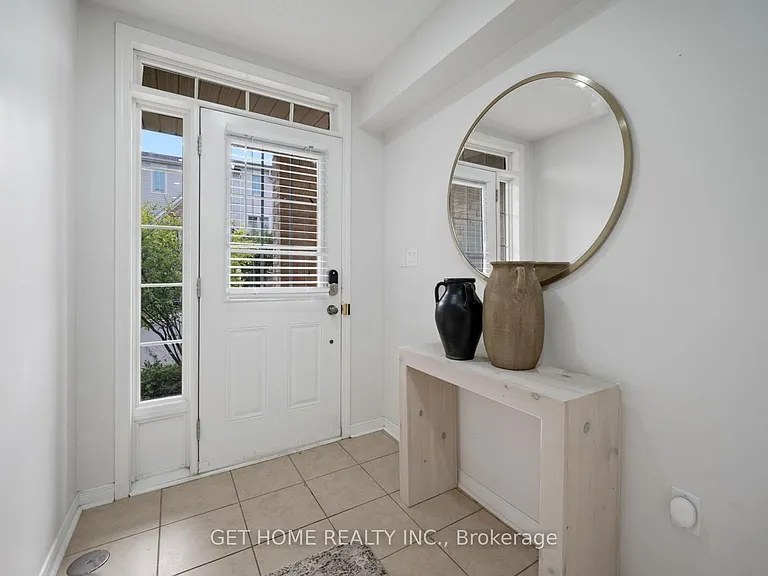 19 Benjamin Way — Photo 2