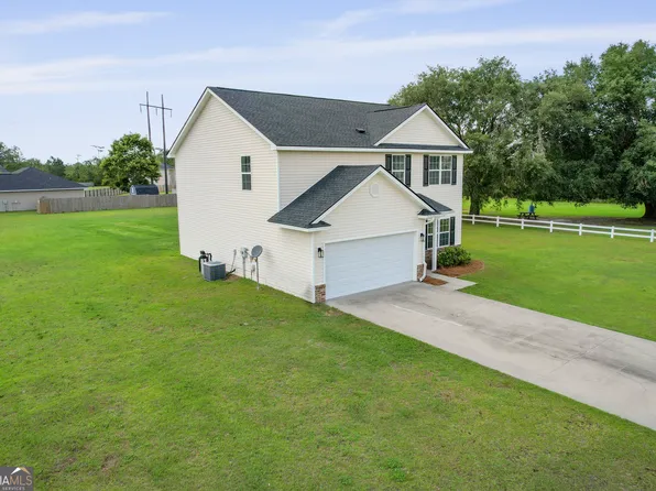 131 Mustang Ln NE, Ludowici, GA 31316