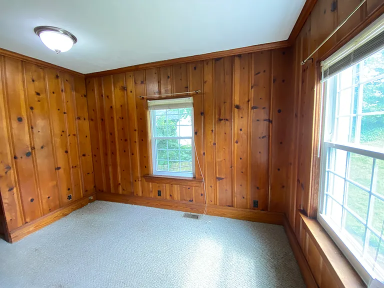 1012 New Hampshire Ave — Photo 8