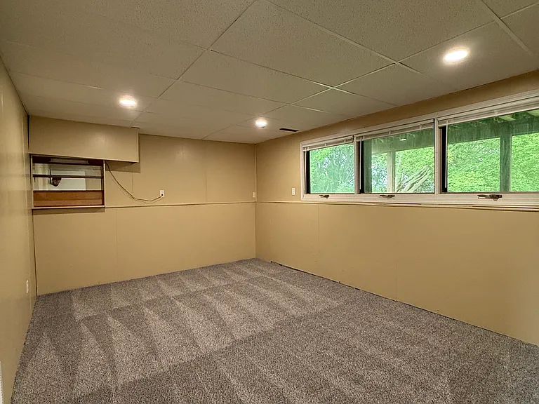 Lower 4th large bedroom or large living space