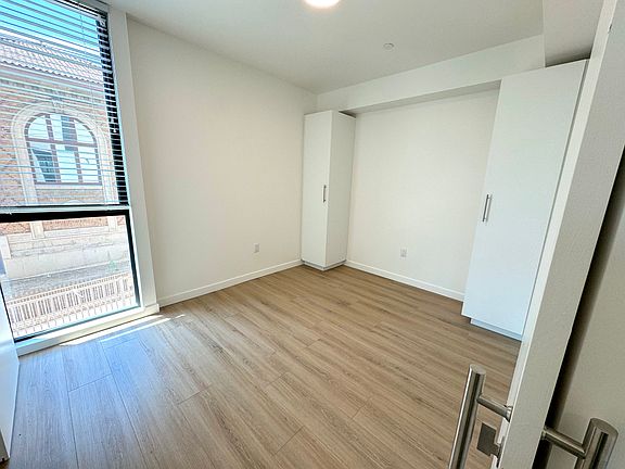 3rd image of 4575 Santa Monica Blvd #201