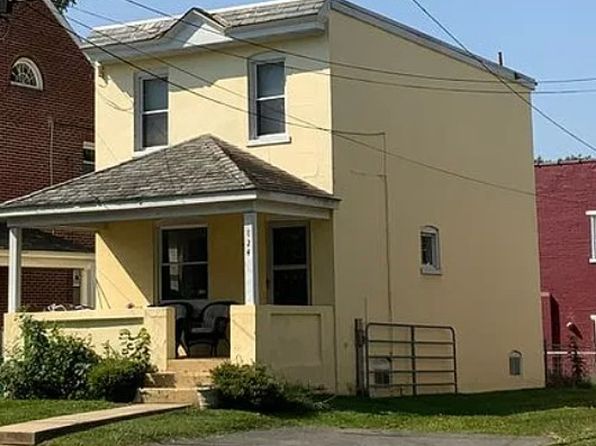 824 Highland Ave