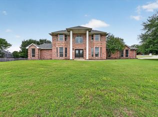 2212 Summit Dr, Burleson, TX 76028