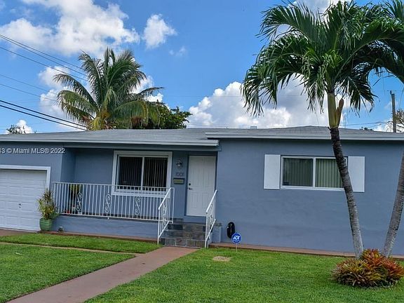 3rd image of 1001 NE 166th St #0