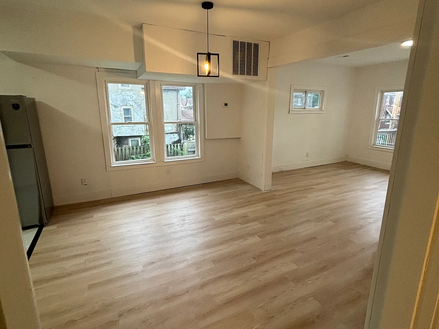 2 bed, 2300 sqft, $1,595 — Photo 4