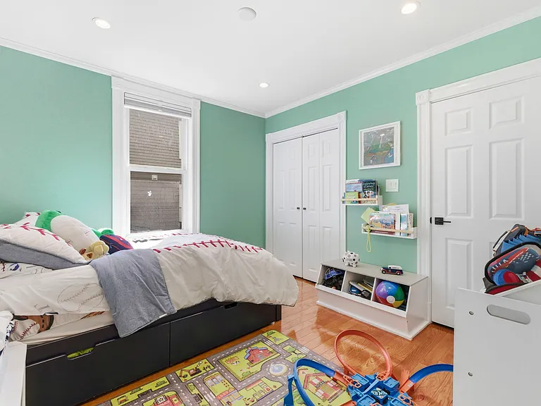 865 E 2nd St #1 — Photo 12