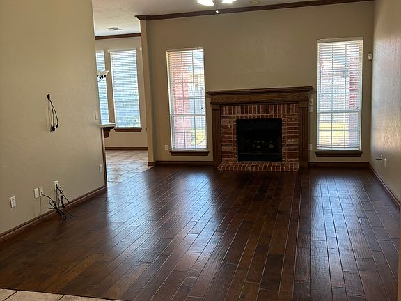 5th image of 1045 SW 128th St