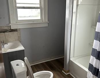 1st image of 455 W Dickson Ave