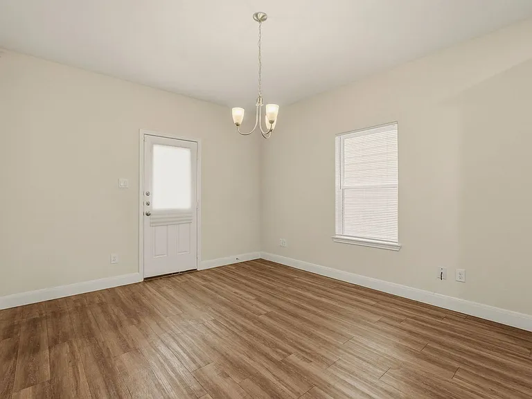 2218 Bringhurst St #B — Photo 13