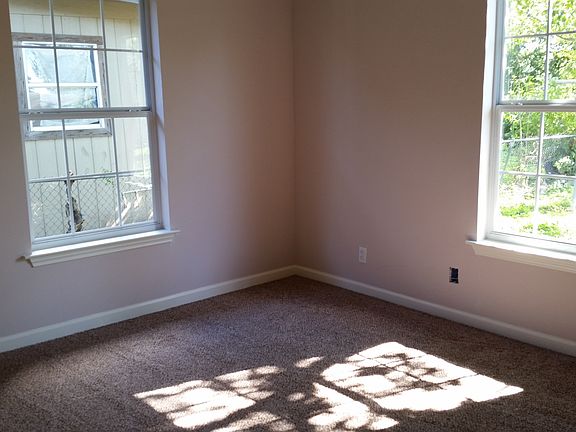 4th image of 150 Willee Dr