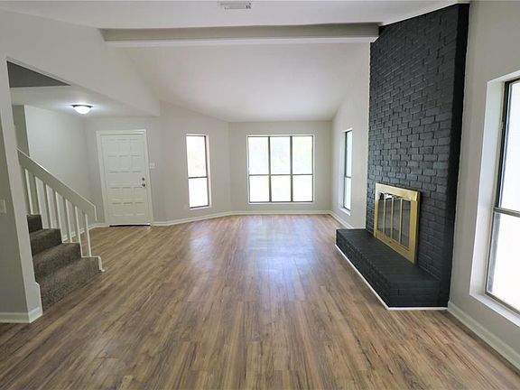 3rd image of 2705 Wilmington Dr