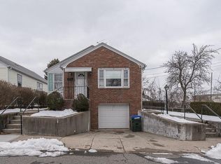 35 Alicant St, Providence, RI 02904