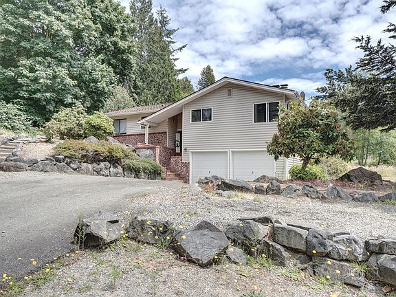 3rd image of 4001 88th Ave NW