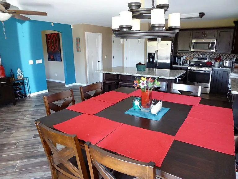6810 S 15th Pl — Photo 37