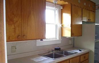5th image of 425 S Linden St