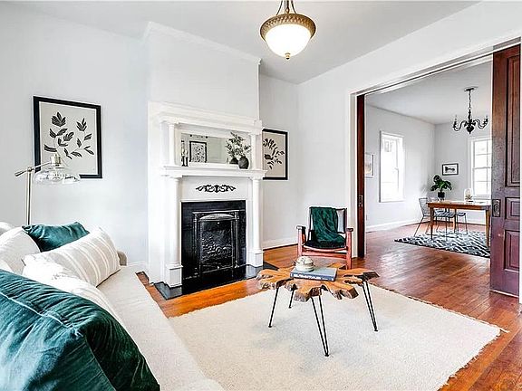 5th image of 301 W 26th St