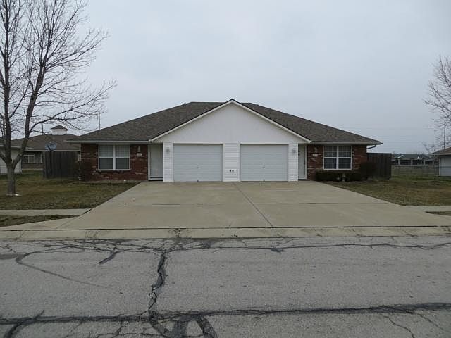 1st image of 1426 Blue Branch Dr
