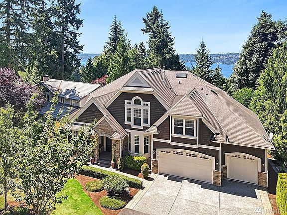 2nd image of 437 210th Ave NE