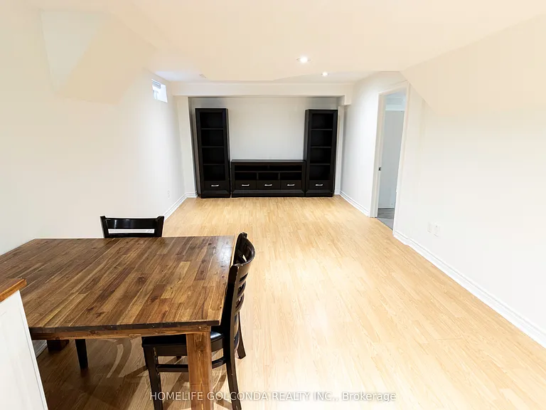 34 Linda Margaret Cres N — Photo 7