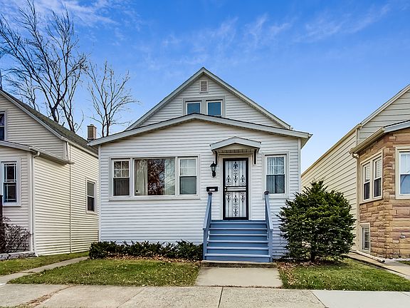 2nd image of 4943 W Waveland Ave