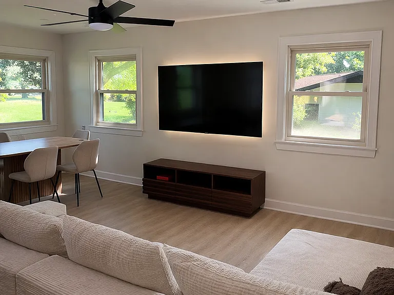 1101 Brenda Ct — Photo 16