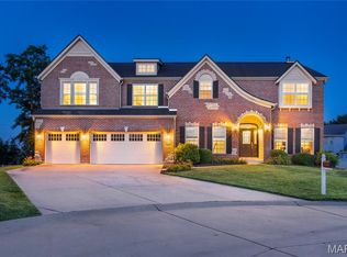 11800 Craig Manor Dr, Saint Louis, MO