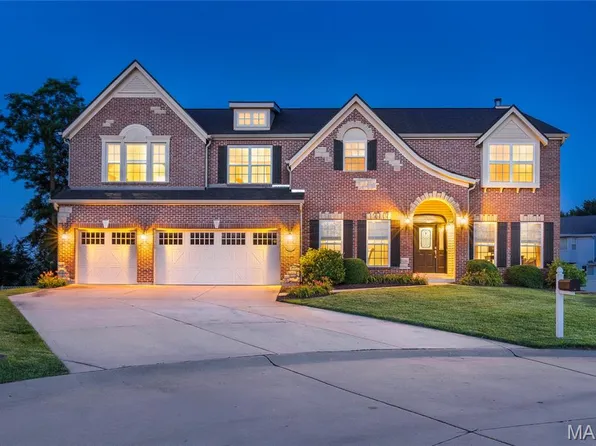 11800 Craig Manor Dr, Saint Louis, MO 63146