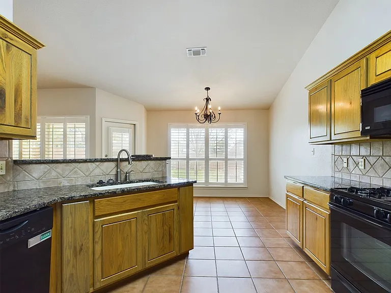 605 Paintbrush Hollow St — Photo 8