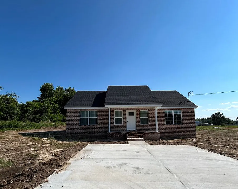 140 Annie Mae Dr