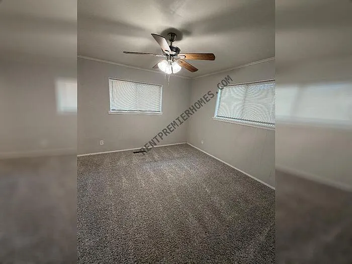1710 Cedarhurst Dr — Photo 2