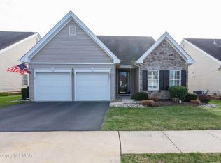 43 Edinburgh Dr, Palmer Twp, PA 18045