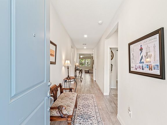 5th image of 800 La Mancha Dr
