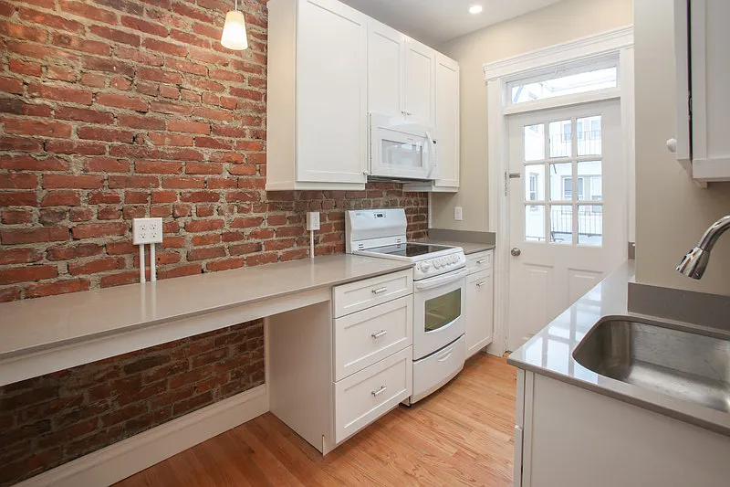 1111 Boylston St #34